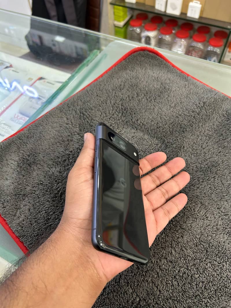 Google pixel 8 2