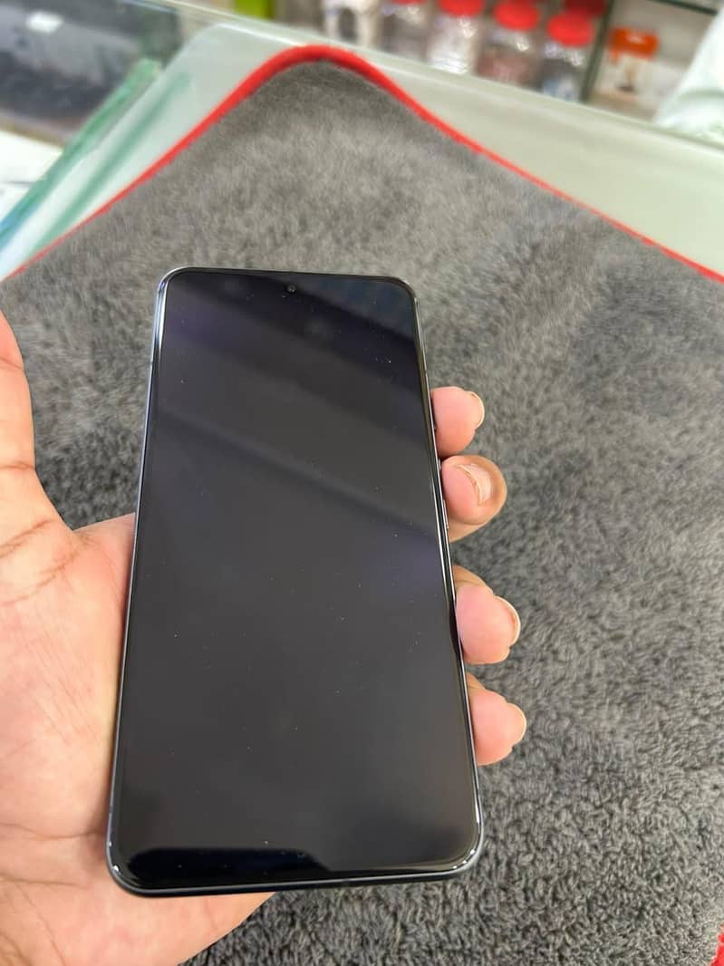 Google pixel 8 4