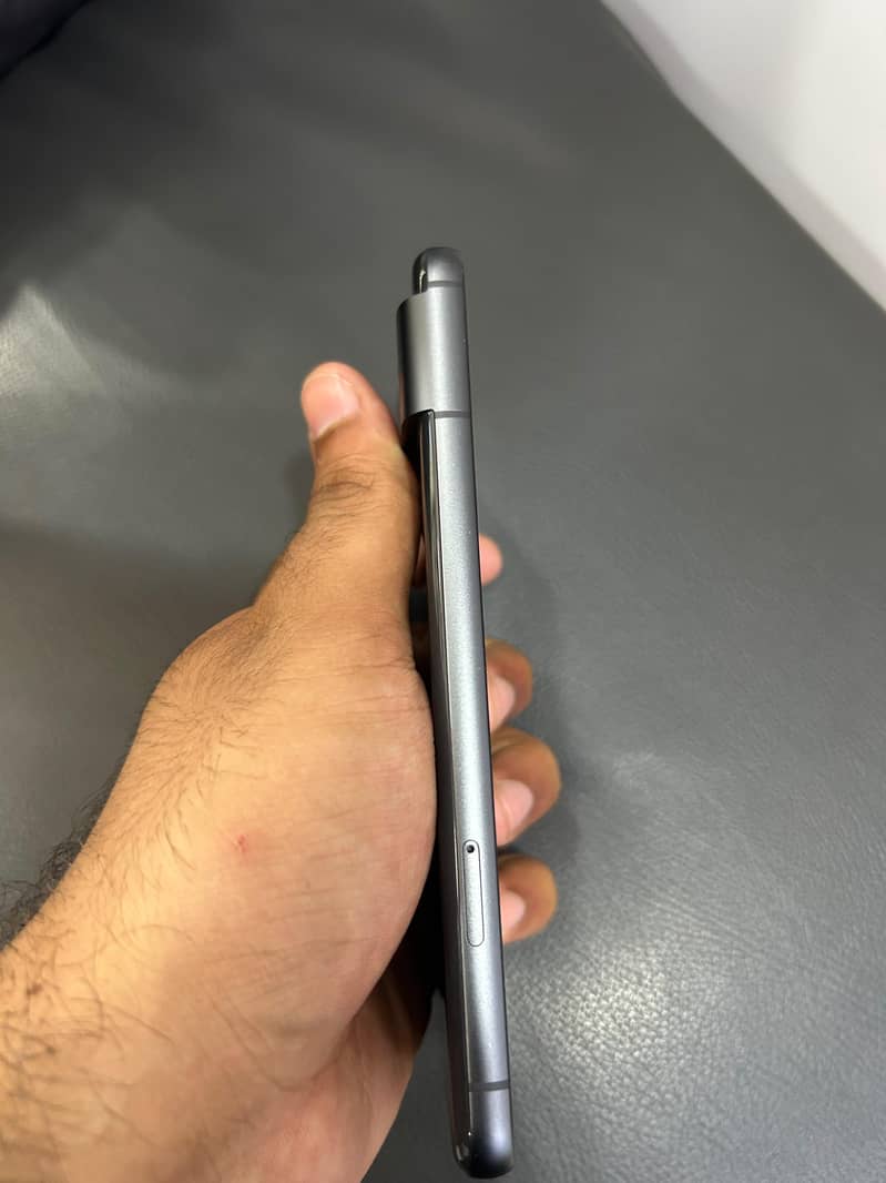 Google pixel 8 5