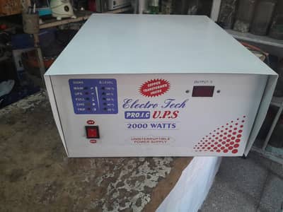 UPS FOR SALE 2000 WATT 24V LIKE NEW