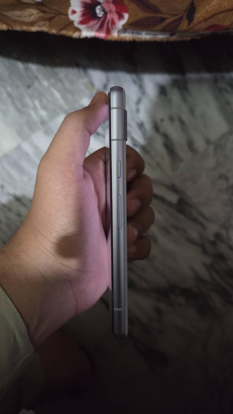Google Pixel 7a 2