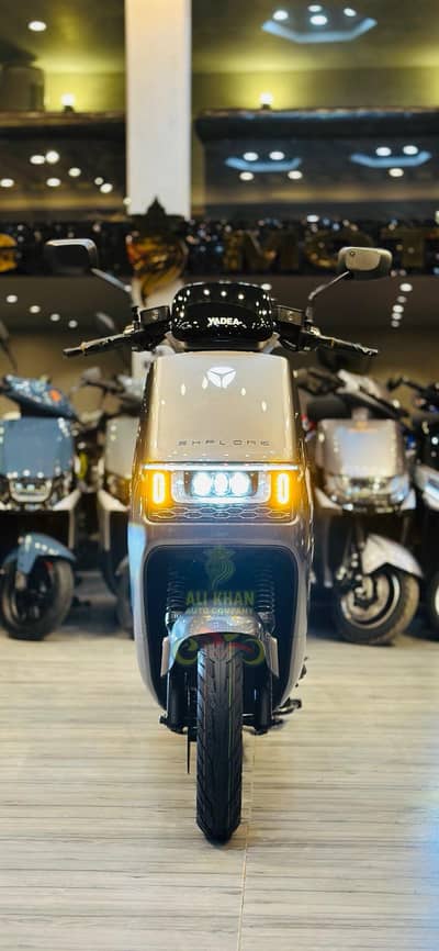 Scooty Kings Yadea Metro Evee Evon Okla EV Female Ramza