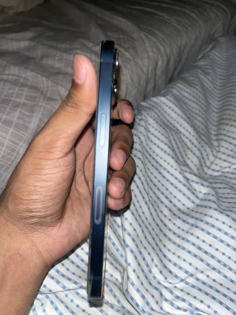 Apple iPhone 13 3