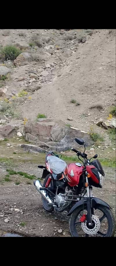 Honda CB 125F 2025