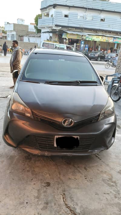 Toyota Vitz 2015