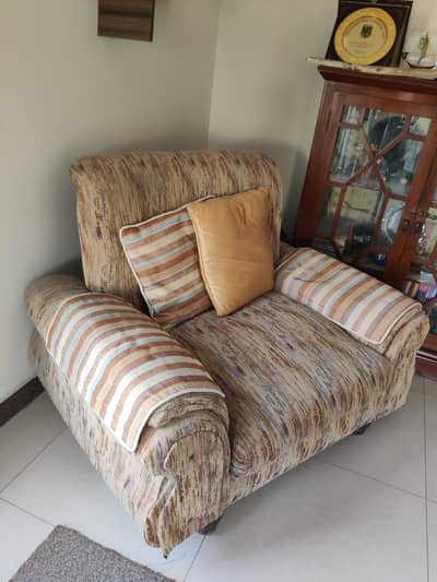Elegant 6-Seater Sofa Set for Sale (3+2+1 Configuration)