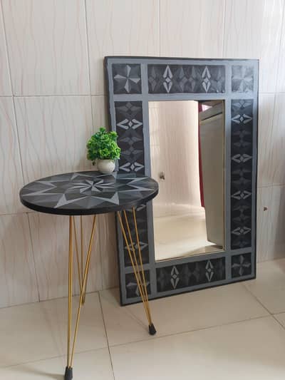 Matching Table and mirror set