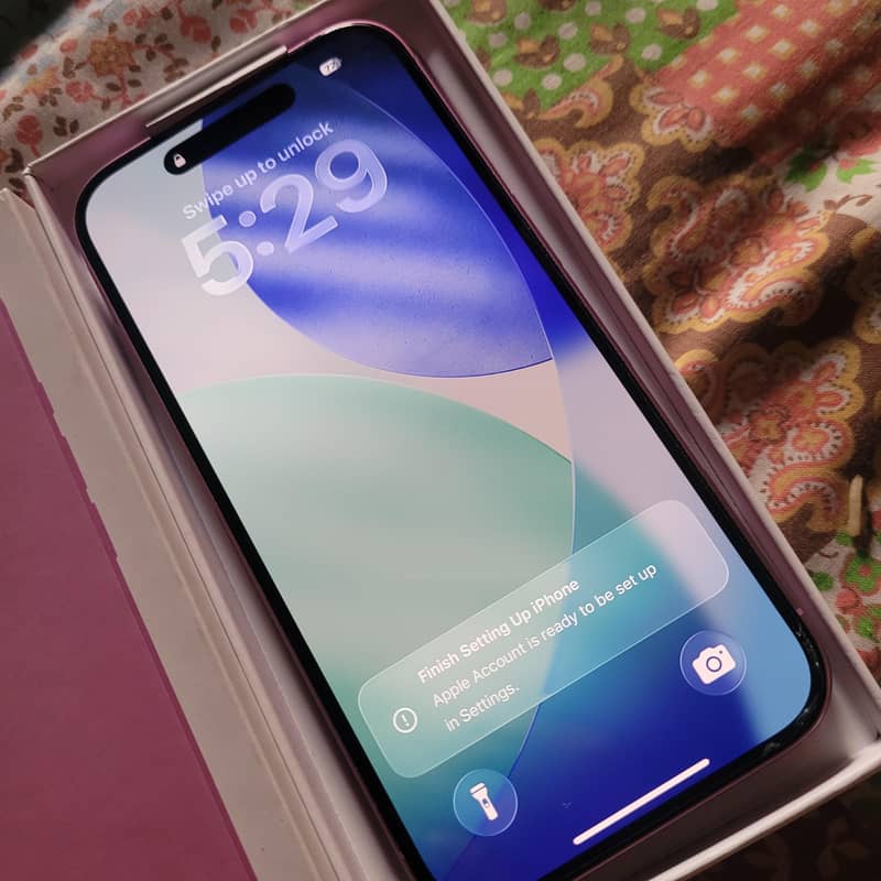 iPhone 16 1