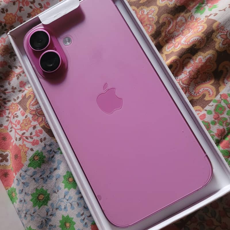 iPhone 16 7