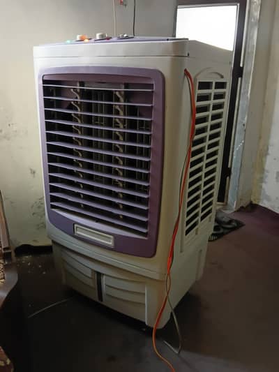 Asia ac/dc air cooler in good condition
