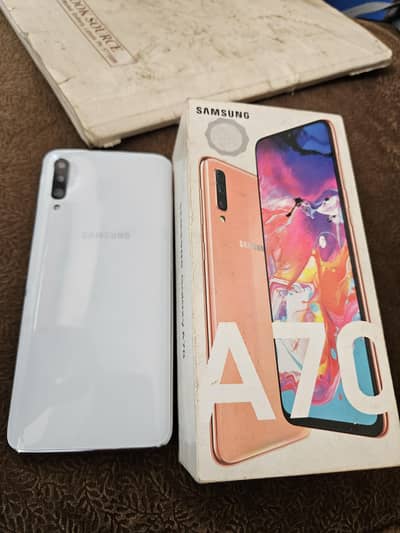 Samsung Mobile A70