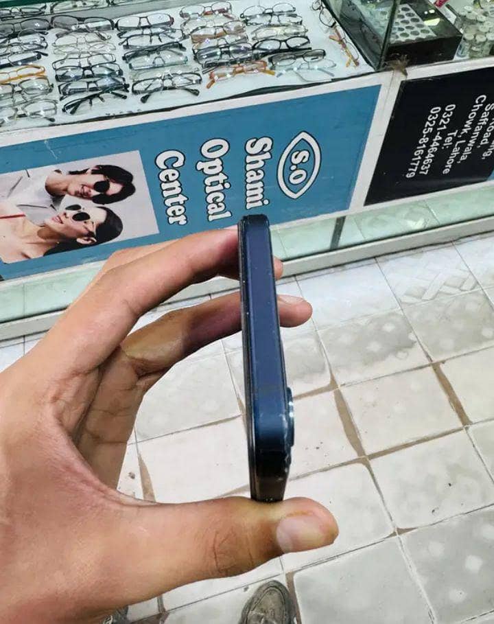 iPhone 12 5