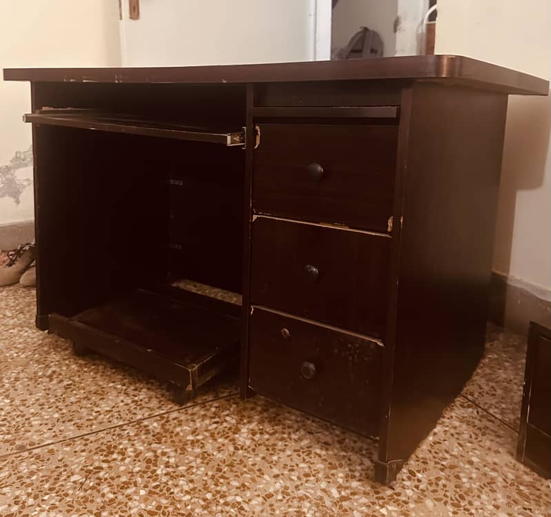 Computer Table 2