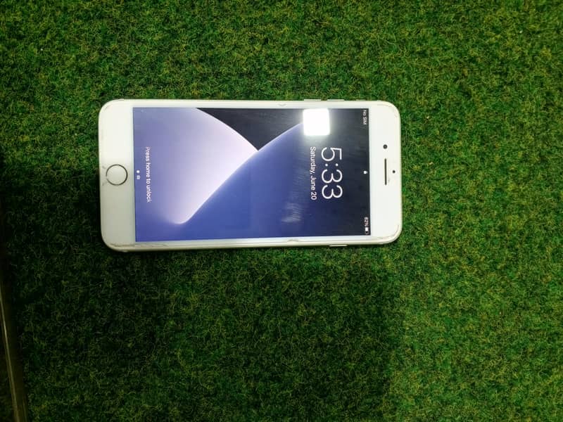 Apple iPhone 7 Plus 1