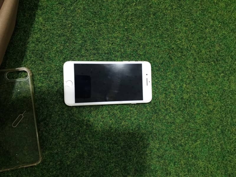 Apple iPhone 7 Plus 2