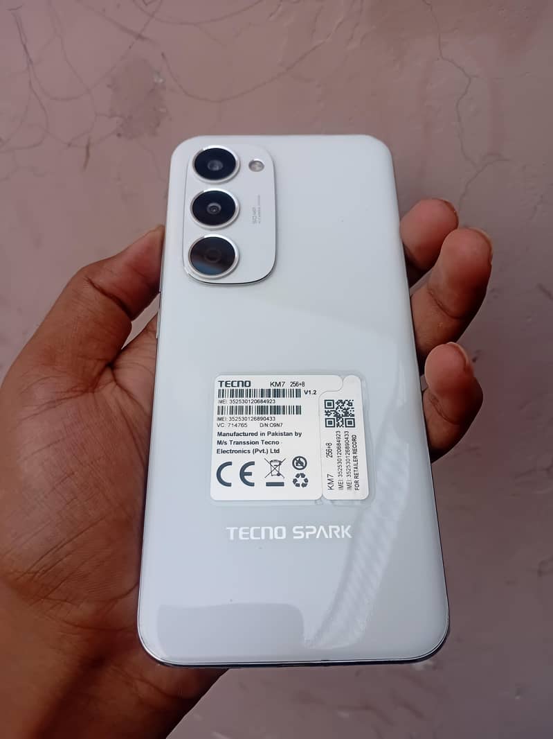 Tecno spark 40pro plus 0