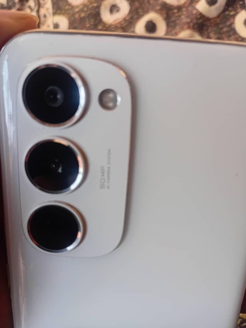 Tecno spark 40pro plus 5