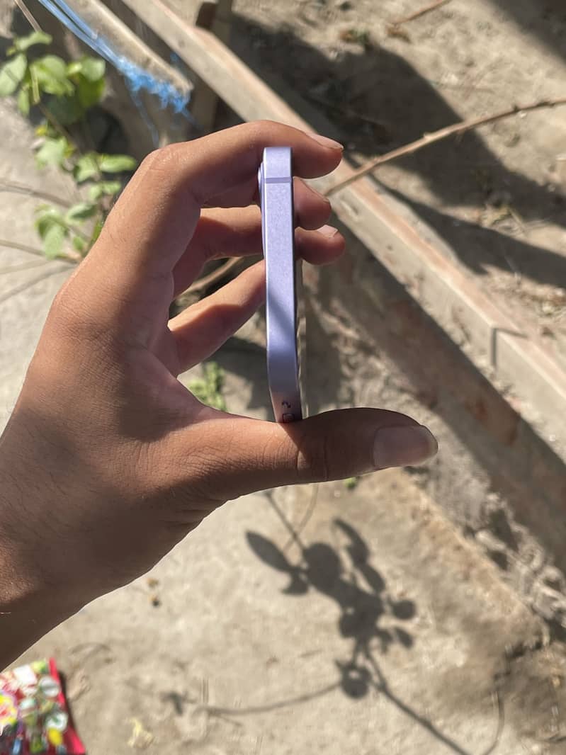 Apple iPhone 12 mini 1