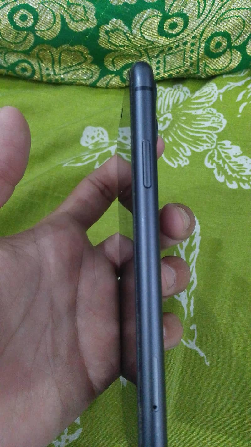 Apple iPhone 11 2