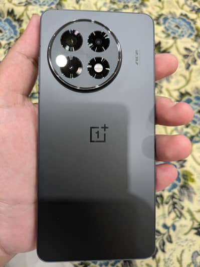 One Plus Ace 5/13r 12GB/256GB