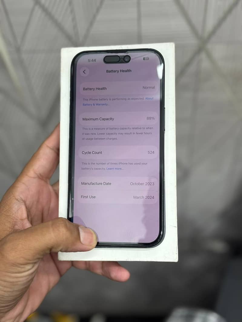 iPhone  15 1