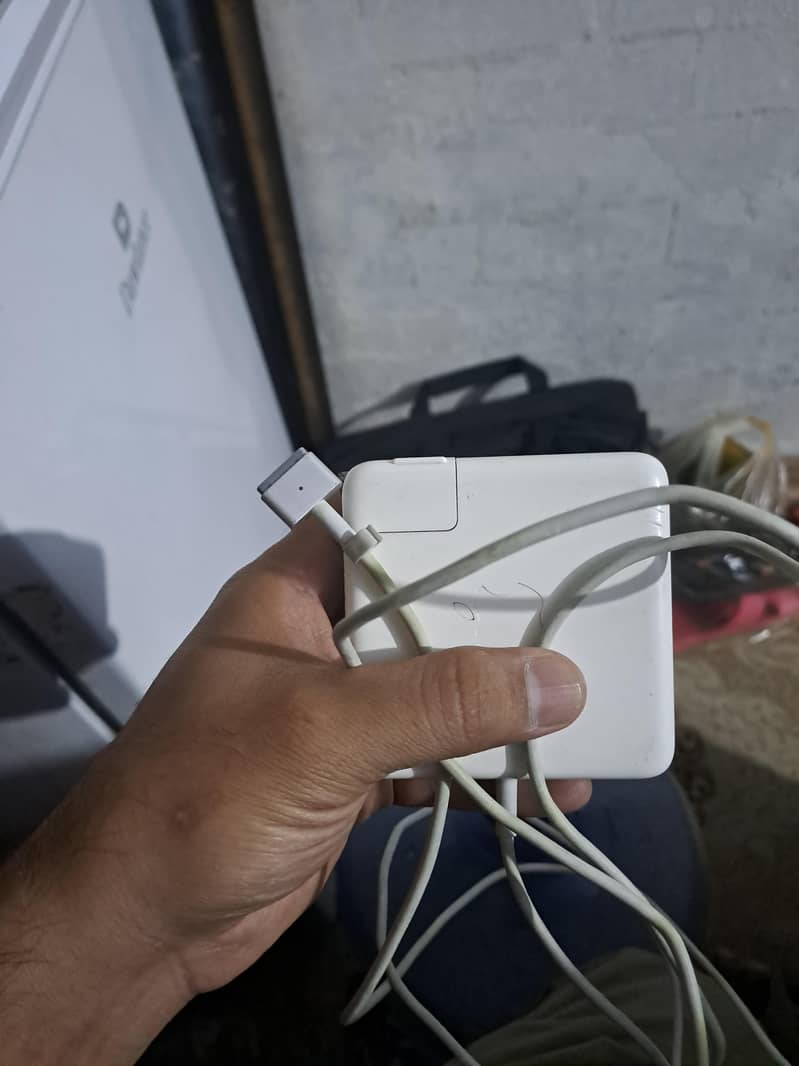 Apple macbook Adapter 3
