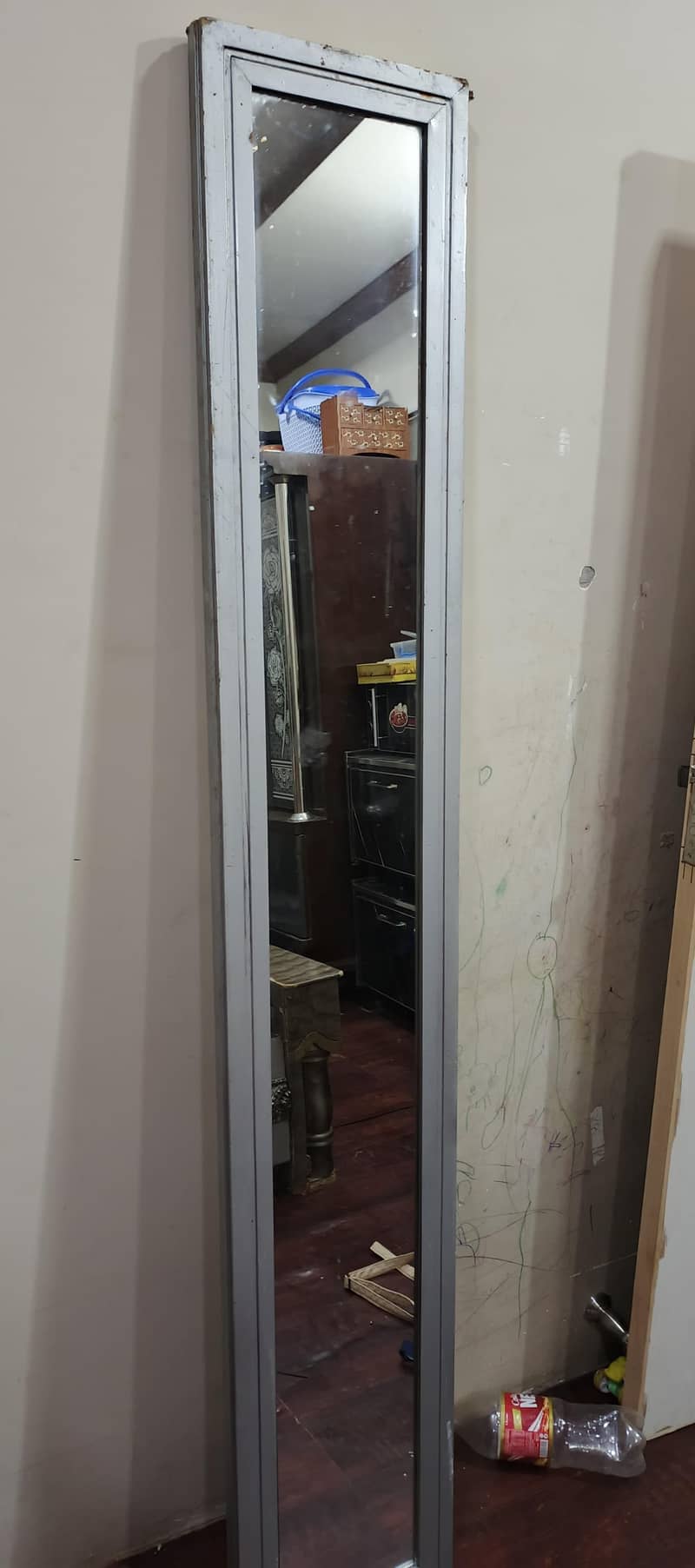 mirror with stool 2