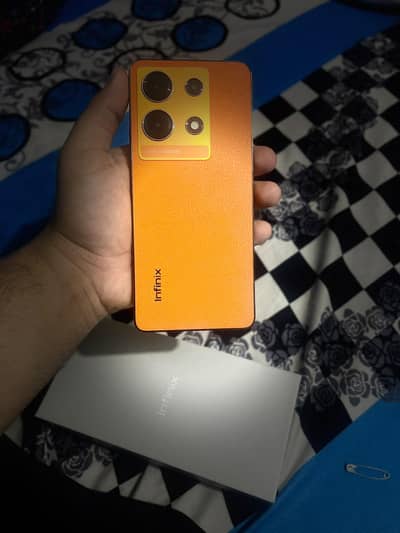 Infinix Note 30