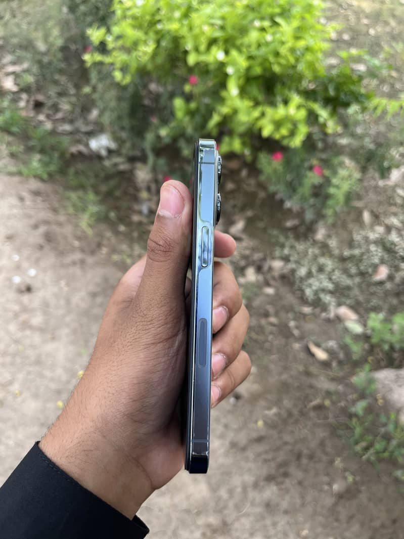 iPhone 13 Pro 3