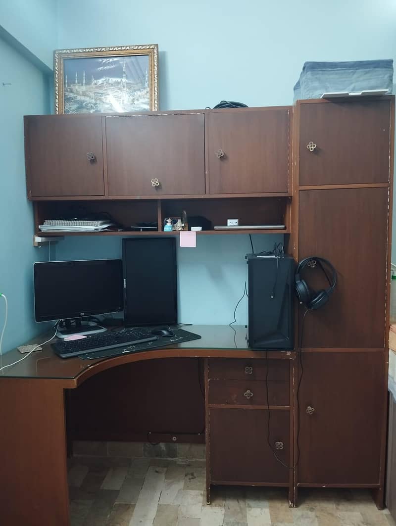Spacious, wooden Study table 0