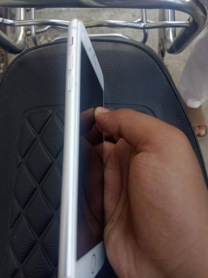 Apple iPhone 8 Plus 2