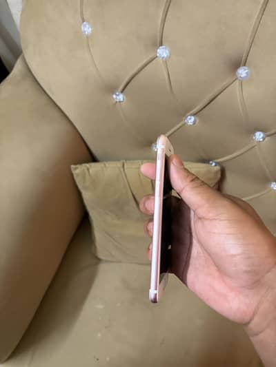 Apple iPhone 7