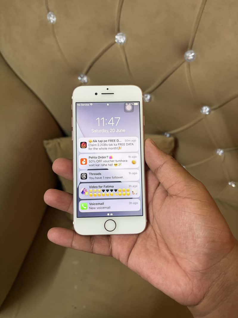 Apple iPhone 7 1
