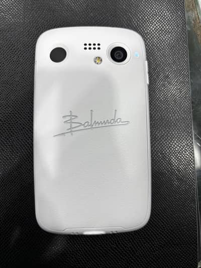 BALMUDA Phone 5G