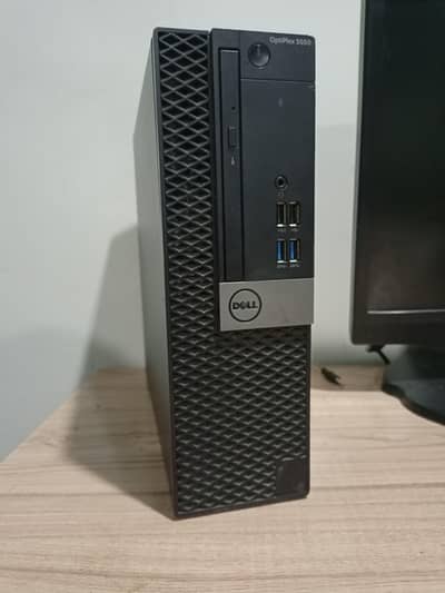 optiplex 5050 i3 7100 8gb ram SSD