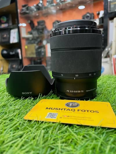 Sony 28-70 f/3.5-5.6 OSS Lens (Mint Condition - Scratchless optics)