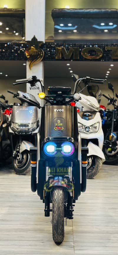 Scooty Kings Yadea Metro Evee Evon Okla EV Female Ramza