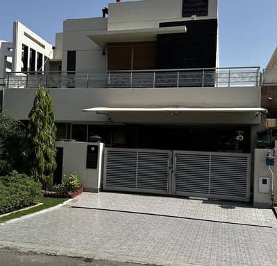 10 Marla House for Sale | Full Basement | 17KV Solar System | Solid Construction | Prime Location, Phase 5