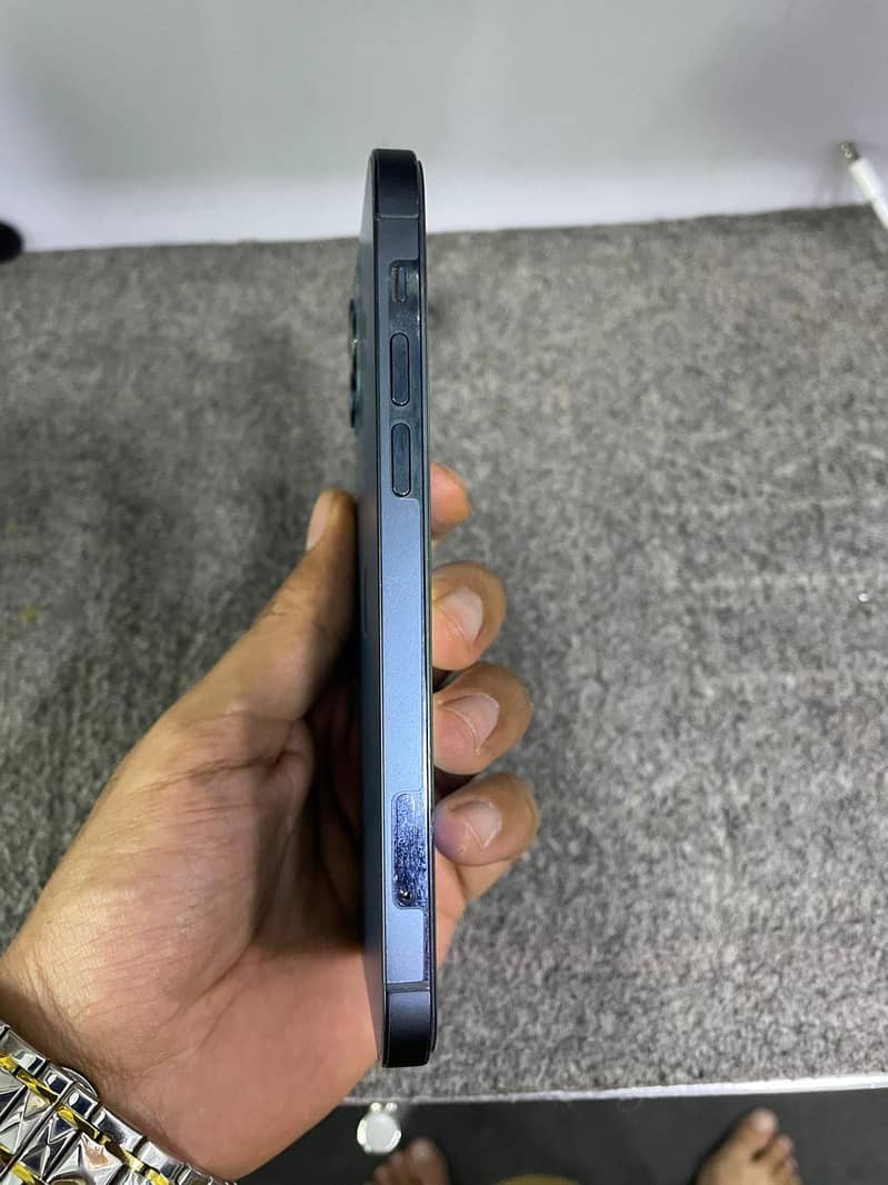 Apple iPhone 12 Pro 3
