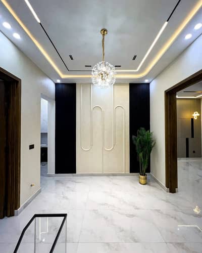 10 Marla Non Furnished Upper portion For Rent In Bahria Town Lahore