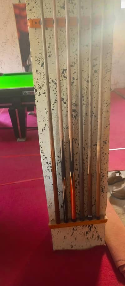 Running snooker club