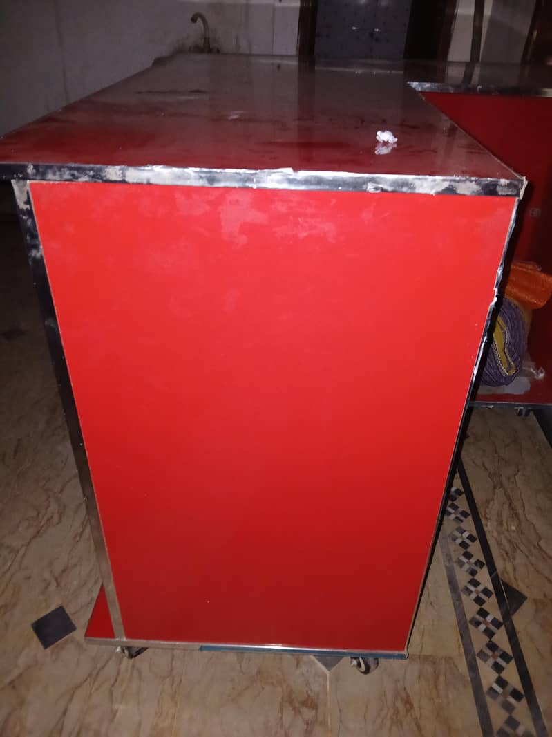 L shape counter 4