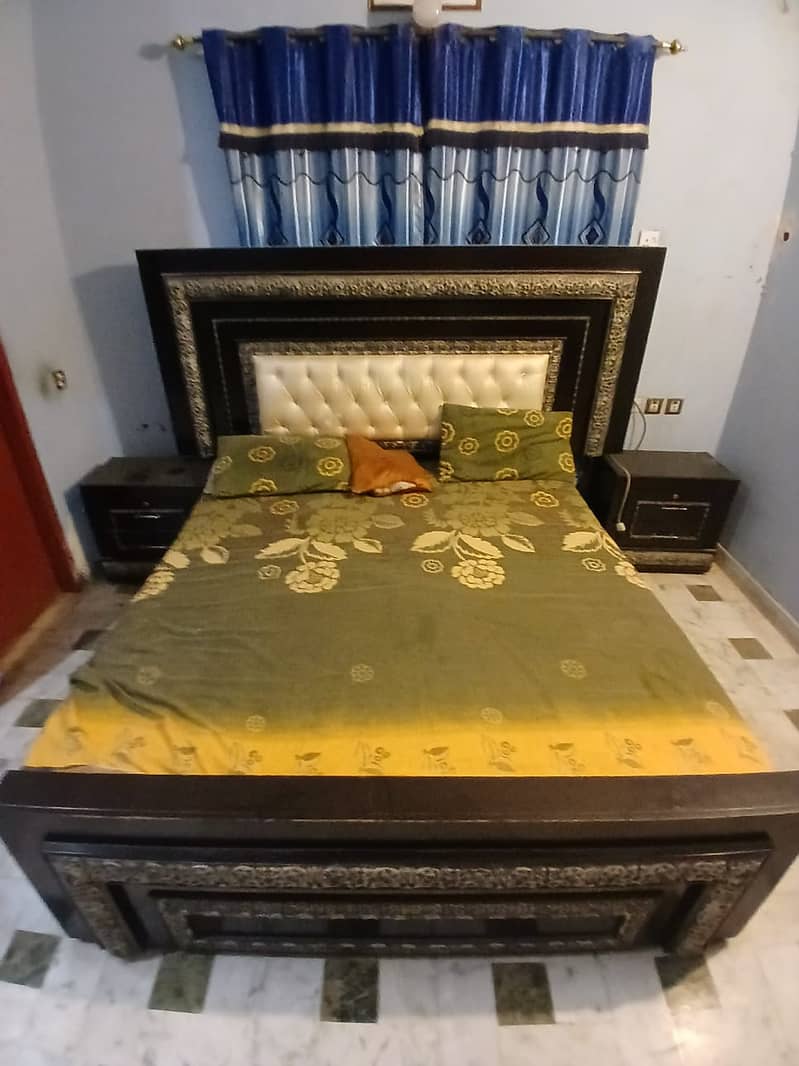 Bed set with dressing table 1