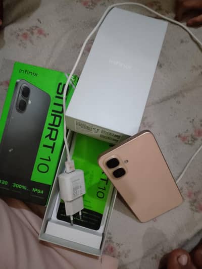Infinix smart 10.4+4 64