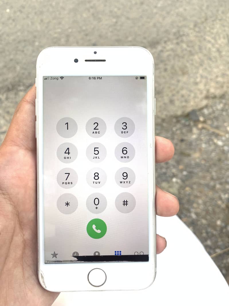 Apple iPhone 7 2