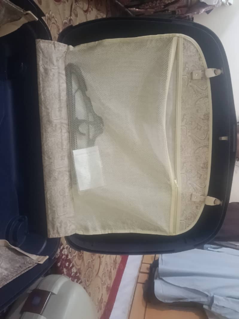 PRADO suitcase 2