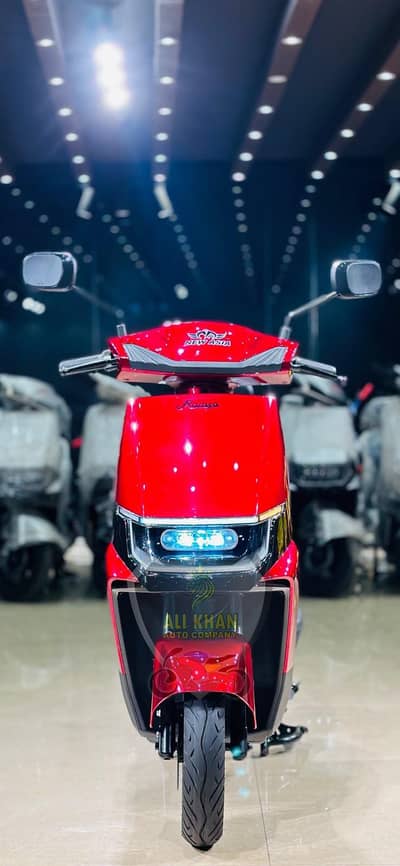 Scooty Kings Yadea Metro Evee Evon Okla EV Female Ramza