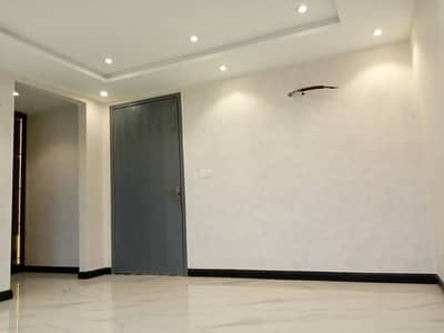 1 BED NON FURNISHED APRTMENT FOR RENT IN BAHRIA TOWN LAHORE