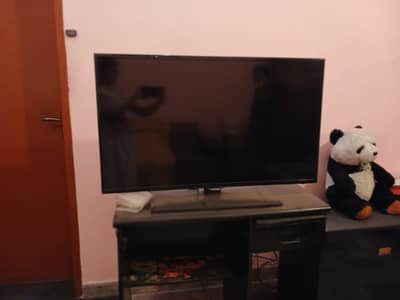 Samsung LeD Andriod TV 40 inches