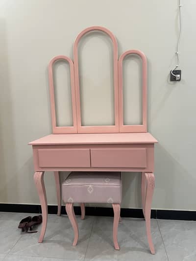 DRESSING TABLE BRAND NEW
